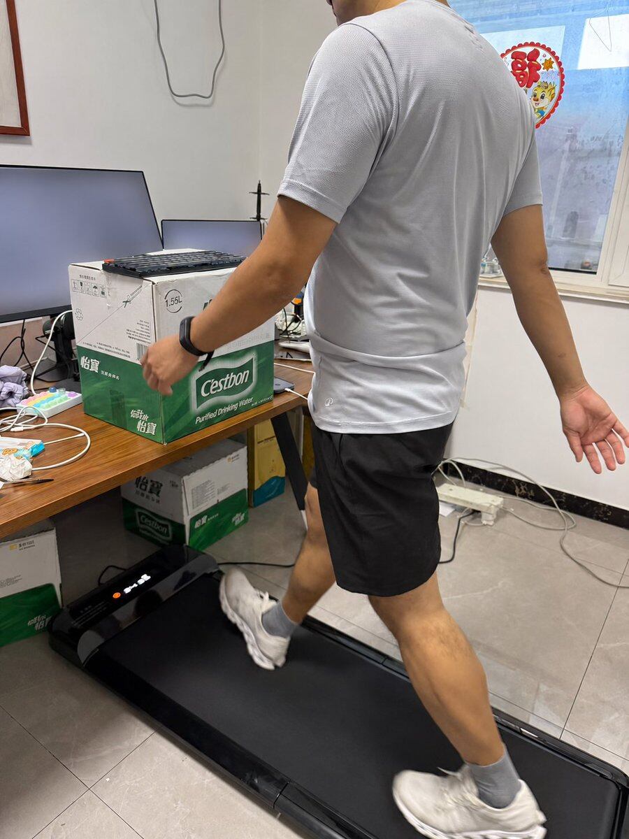 发现宝藏了，强烈建议所有程序员或者久坐工作者，一定要配备：升降桌、走步机。--brucexu.eth
