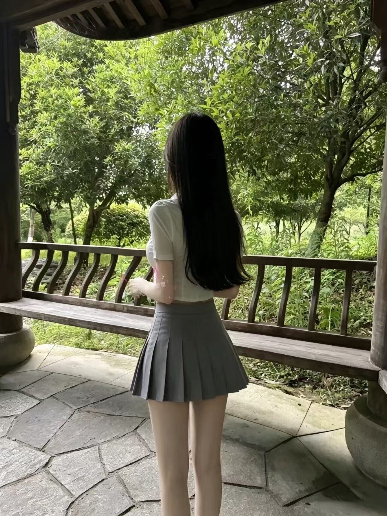 玩到现在早就麻了--秋秋很爱吃