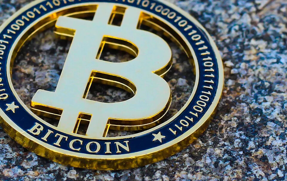 BTC筑底之争：灰度、伯恩斯坦与10x Research，谁更接近真相？--AiCoin小编